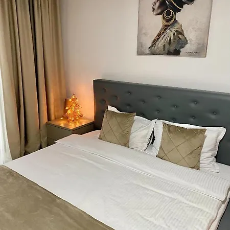Apartment De Silva Adia 4